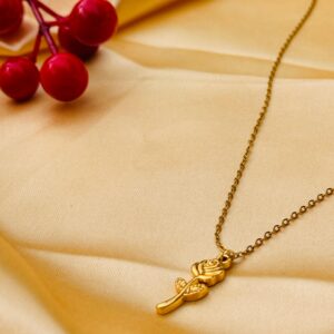 rose pendant necklace